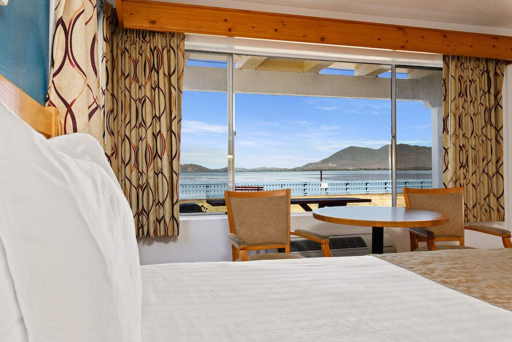 Skylark Shores Resort 19/50