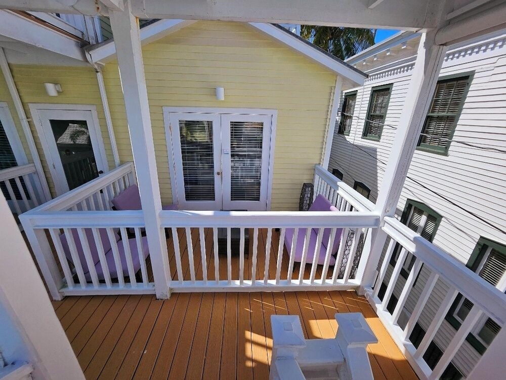 Bishop Hotel Key West 1/50