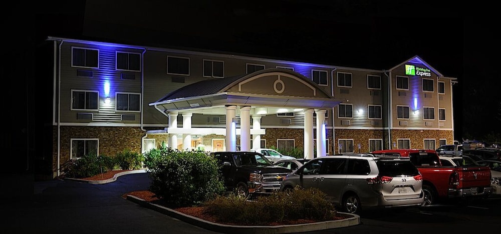Holiday Inn Express Ludlow 2/50