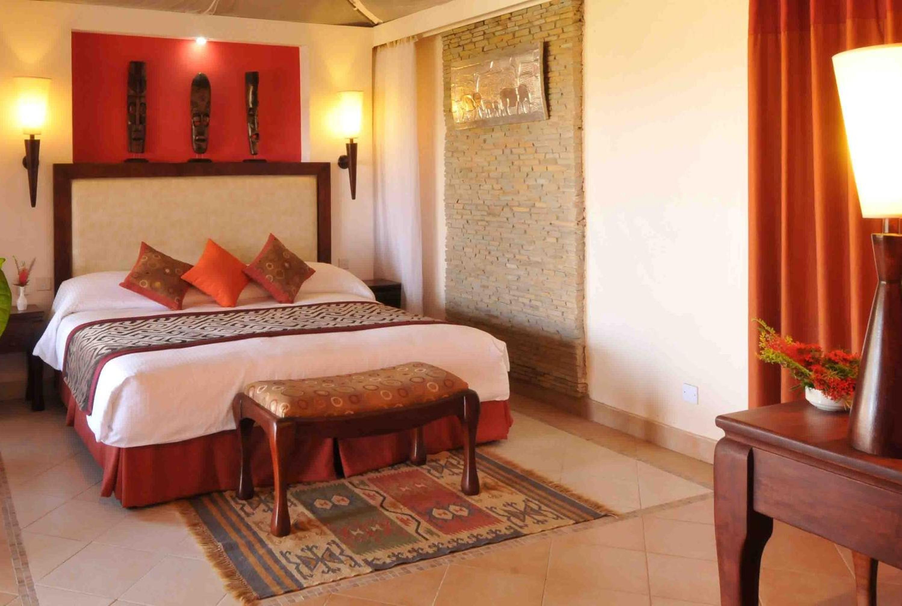 Deluxe, Double or Twin Bed