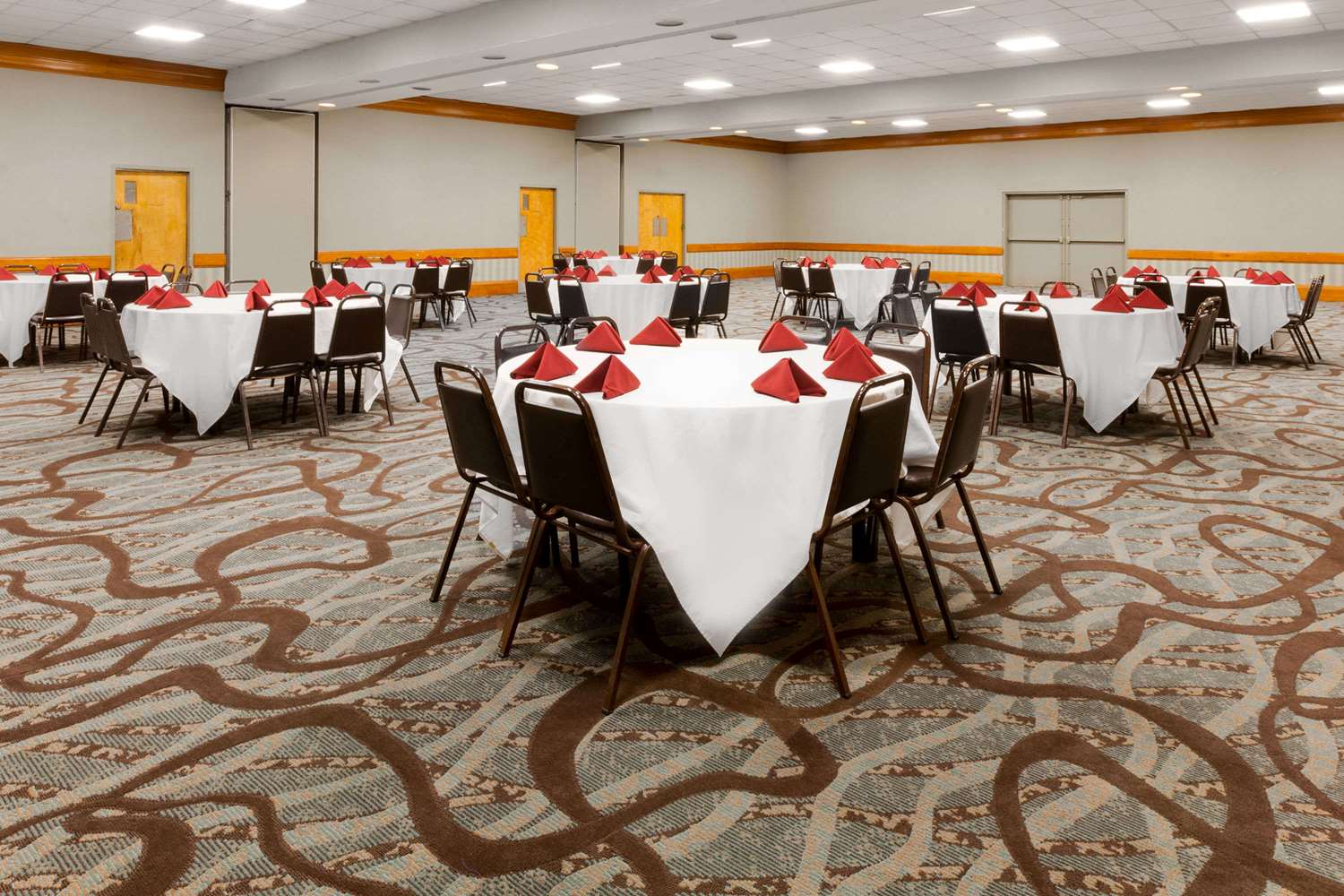 Days Inn By Wyndham Mccomb Ms 22/30