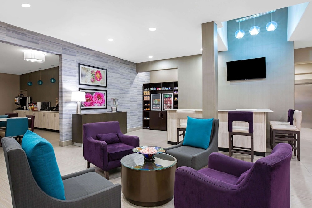 La Quinta Inn & Suites by Wyndham Pharr North McAllen 42/58