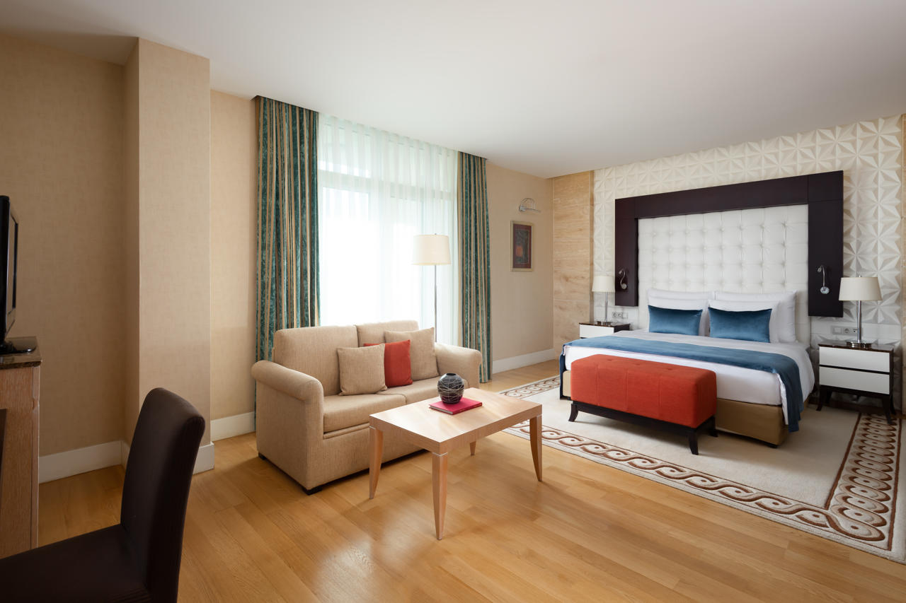 Badamdar Hotel and Residences 57/65