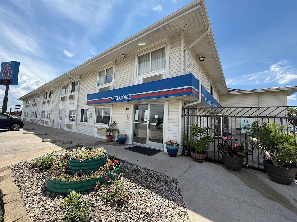 Motel6 Fort Wayne, IN 52/62