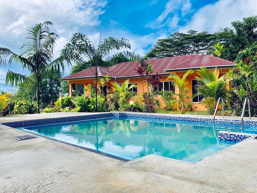 Alha Villa 3/22