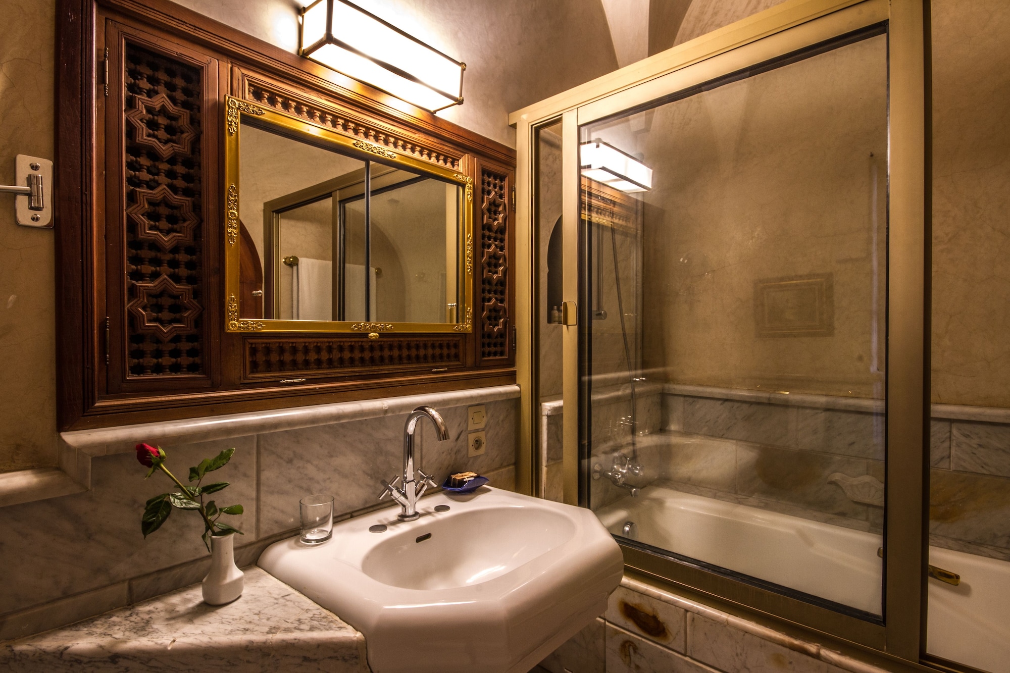 KOUTOUBIA, JUNIOR SUITE