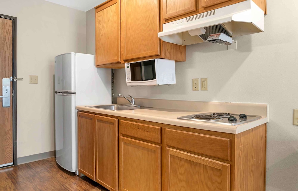Extended Stay America Select Suites - Kalamazoo - West 42/43