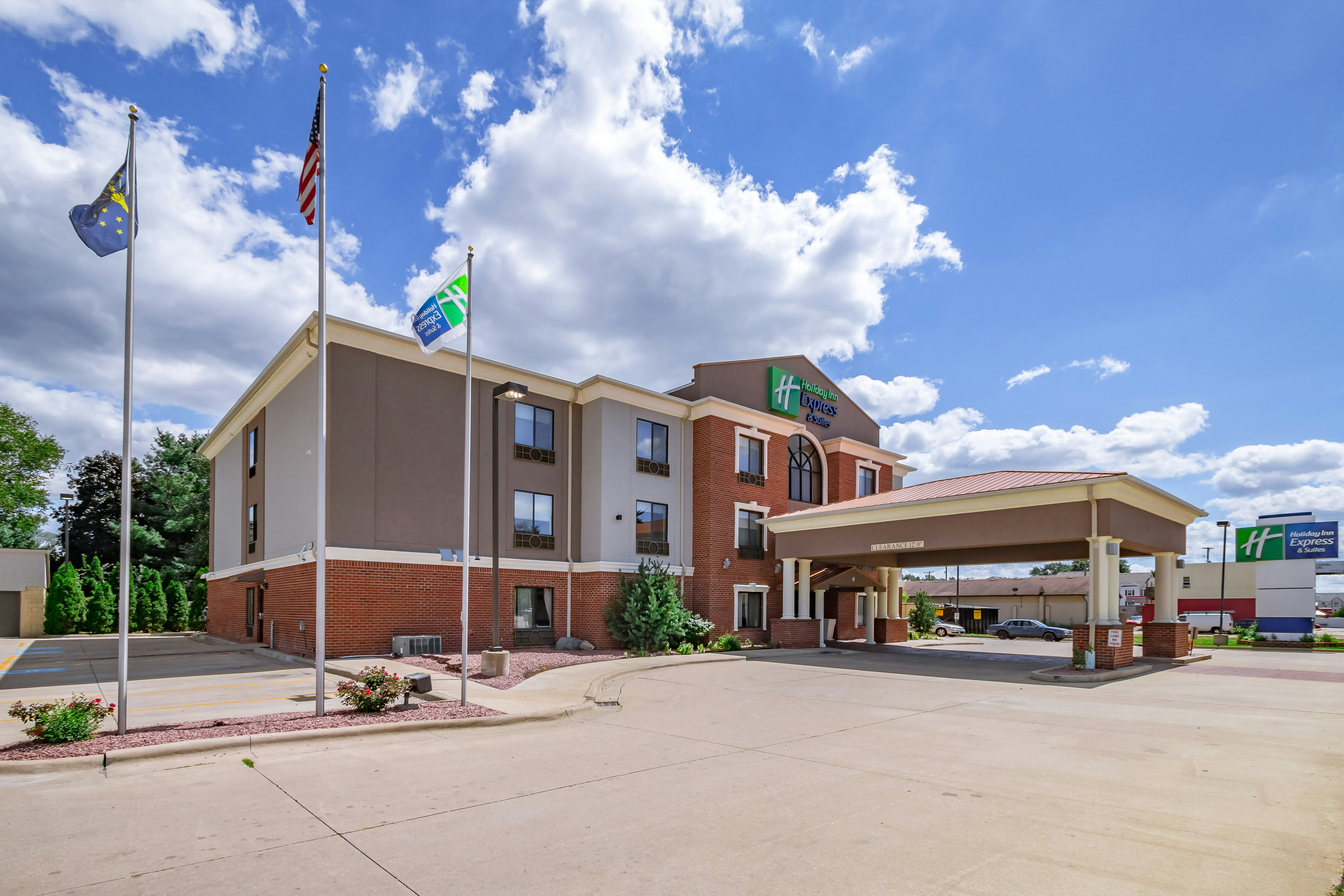 Holiday Inn Express Hotel & Suites South Bend 63/63