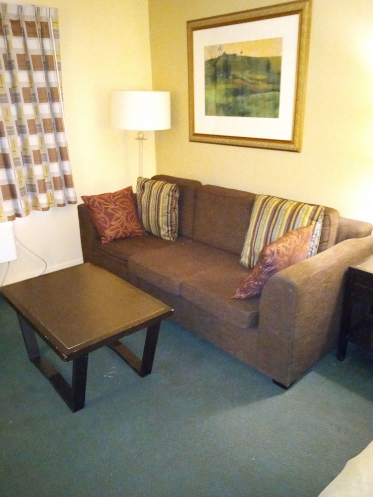 Americas Best Value Inn Webster City 38/53