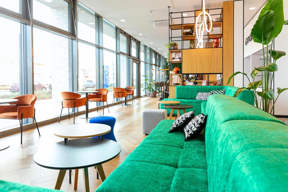 LOGINN Hotel Koln Airport 24/48