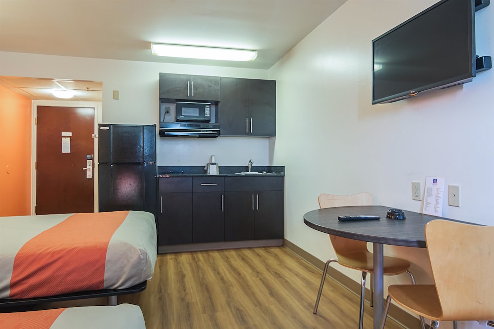 Motel6 Jonesboro, GA 44/62