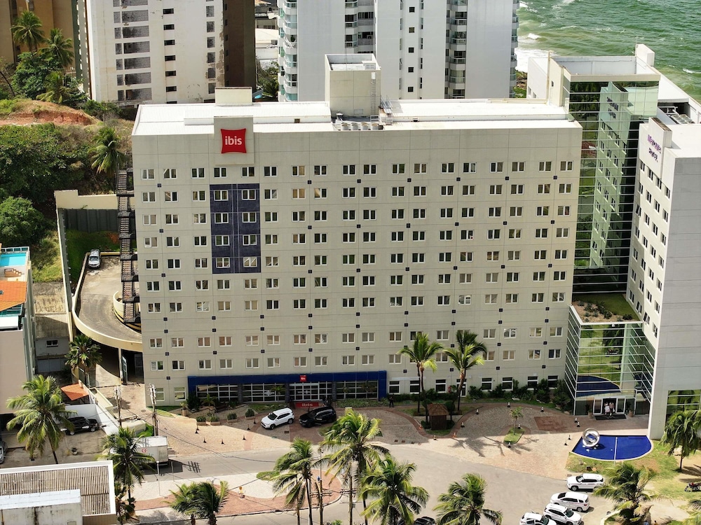 Ibis Salvador Rio Vermelho 4/73