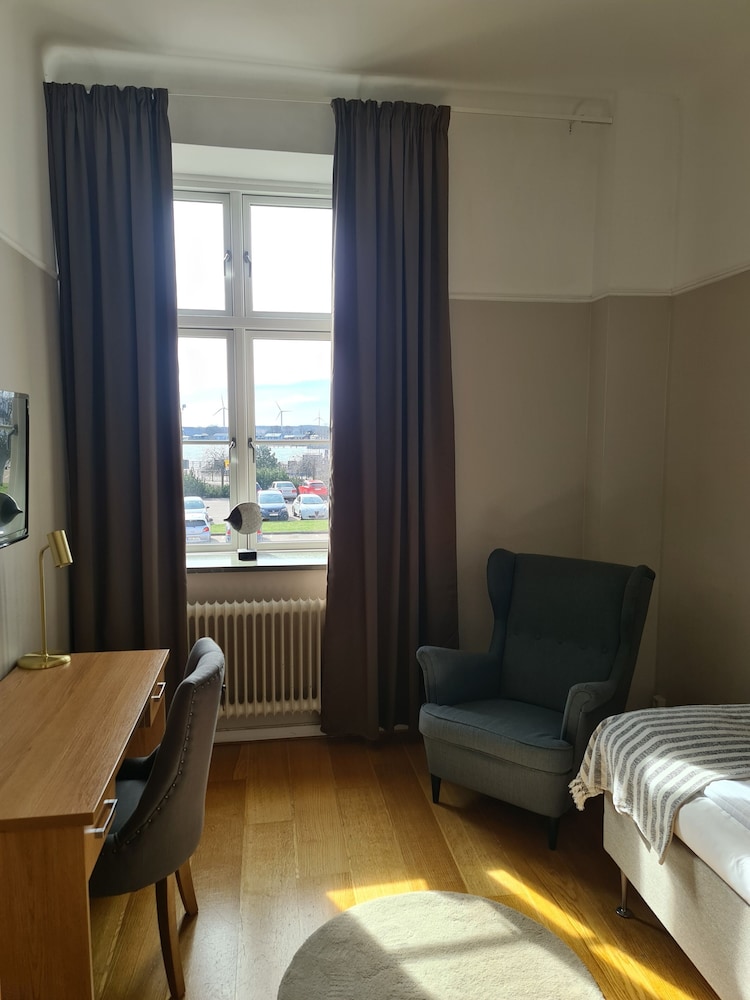 Hamnhotellet Kronan 32/44