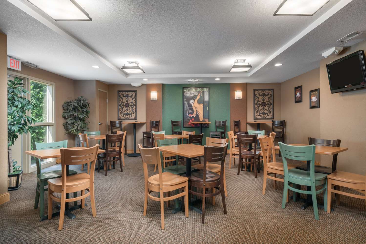 AmericInn by Wyndham Newton 43/48