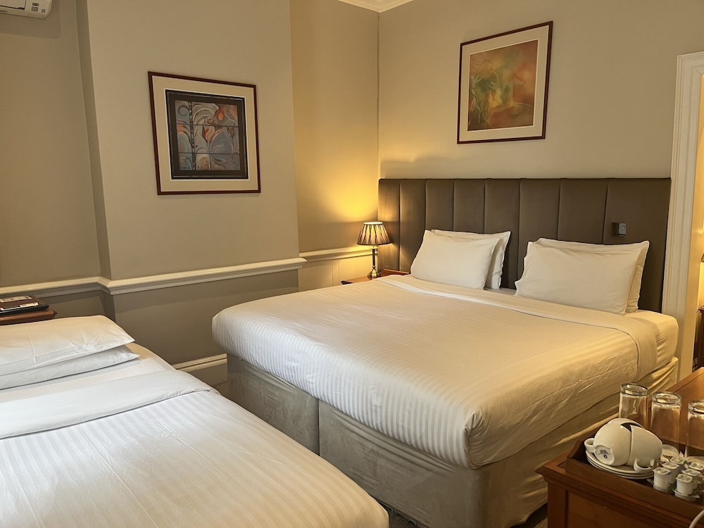 Staunton Hotel 22/65