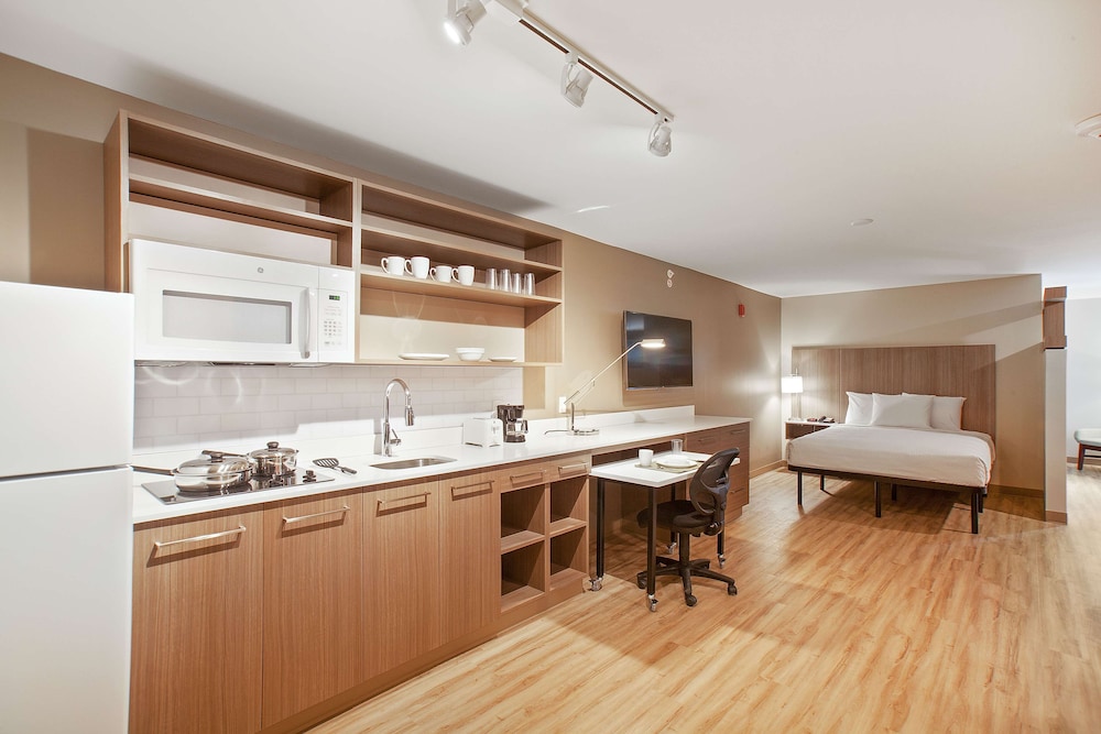 Extended Stay America Premier Suites - Providence - East Providence 24/49