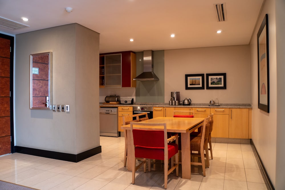 The Raphael Penthouse Suites 63/74