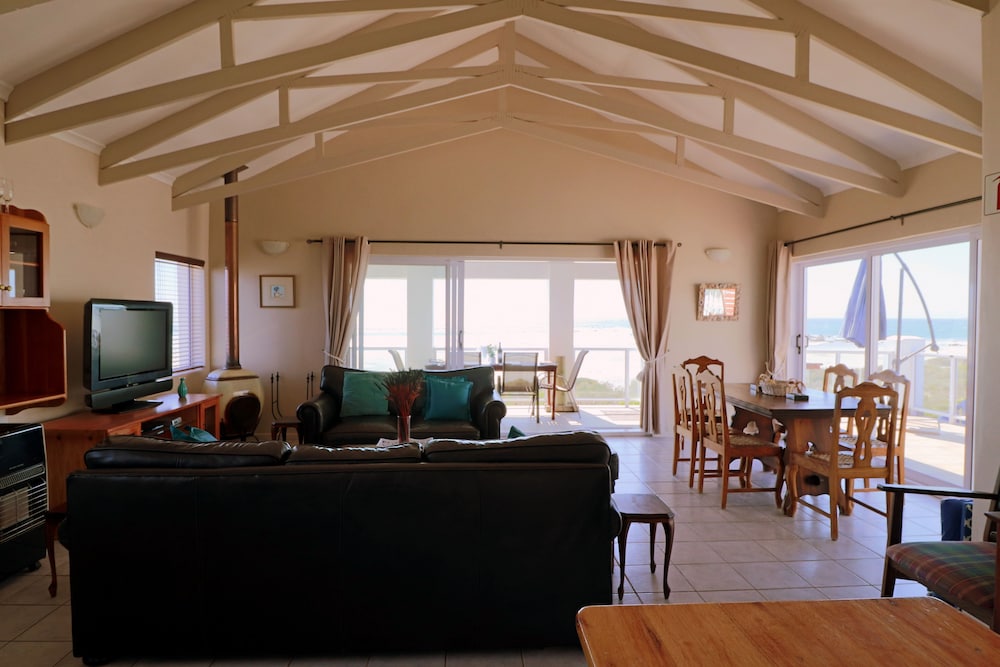 Baywatch Villa Guest House And Self Catering Accommodation 21/50