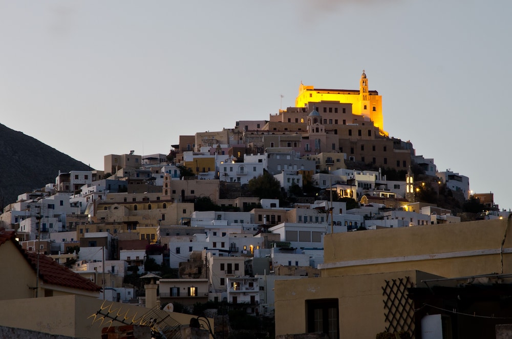 Hotel Omiros in SYROS