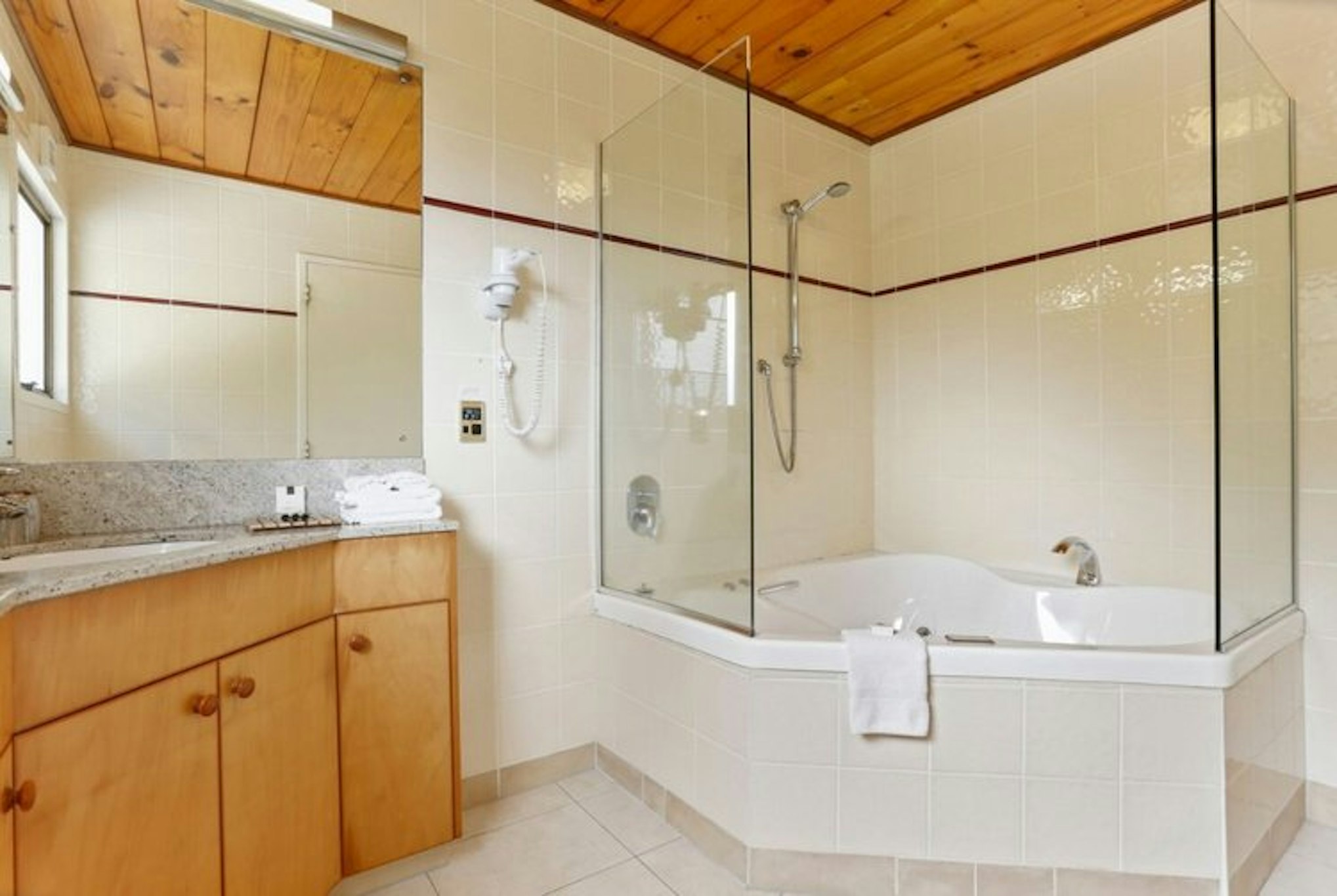 Waitakere Resort And Spa 45/47