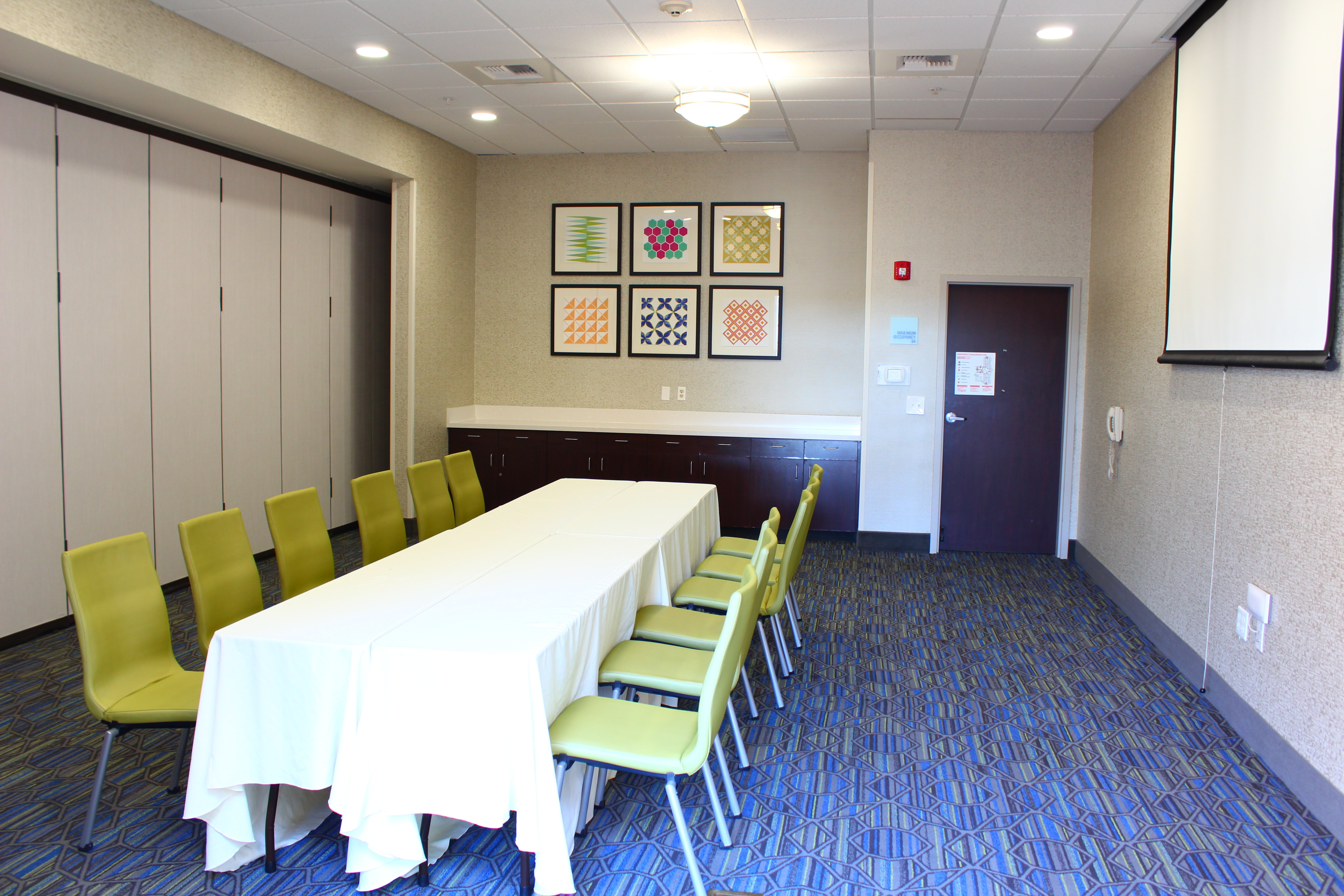 Holiday Inn Express Suites Napa Valley American Canyon 22/26