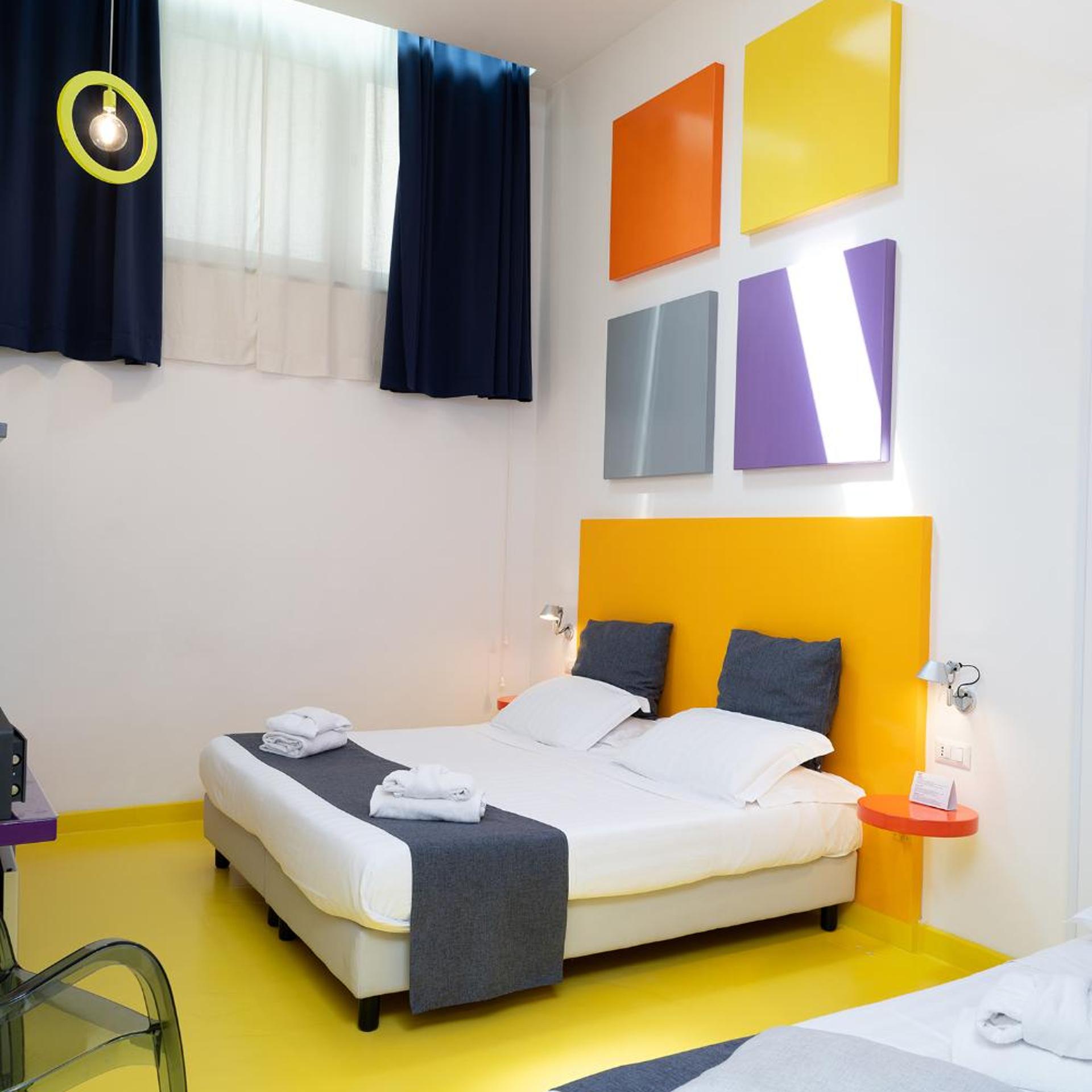 Room, Triple