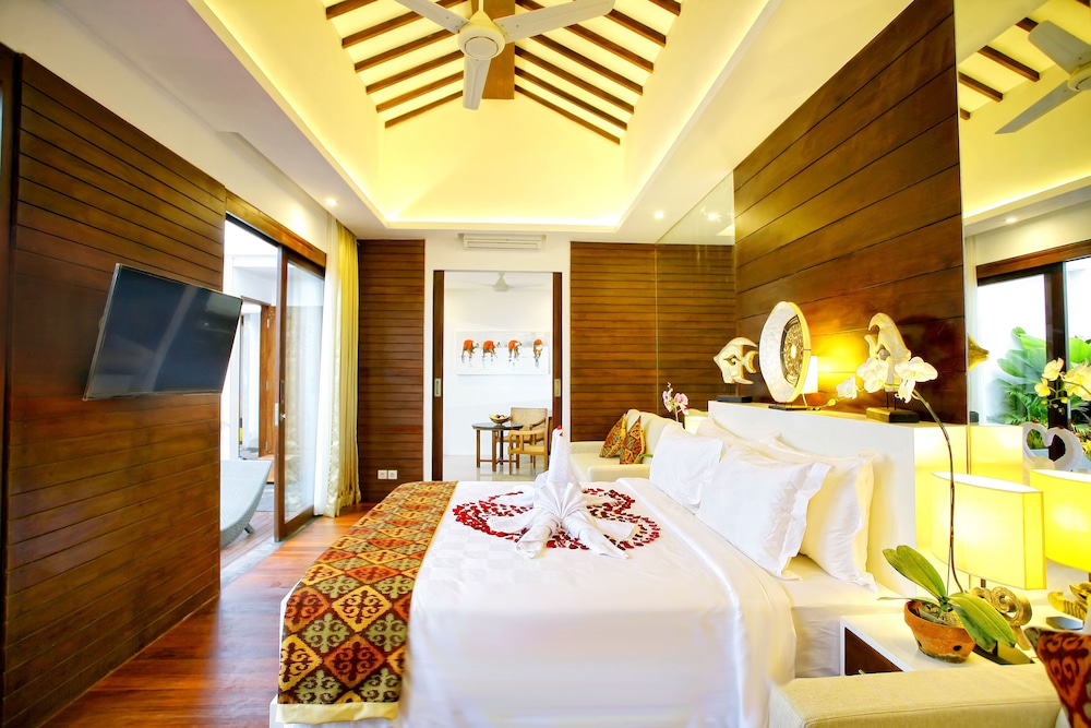 Anari Villas Kuta 40/65