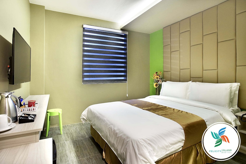 Felicity Island Hotel 20/55