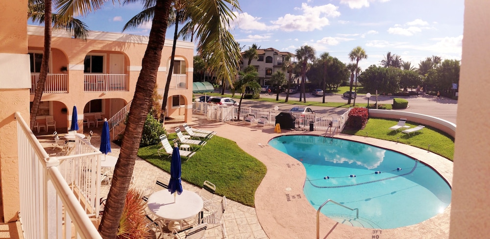 Coral Key Inn 3/71