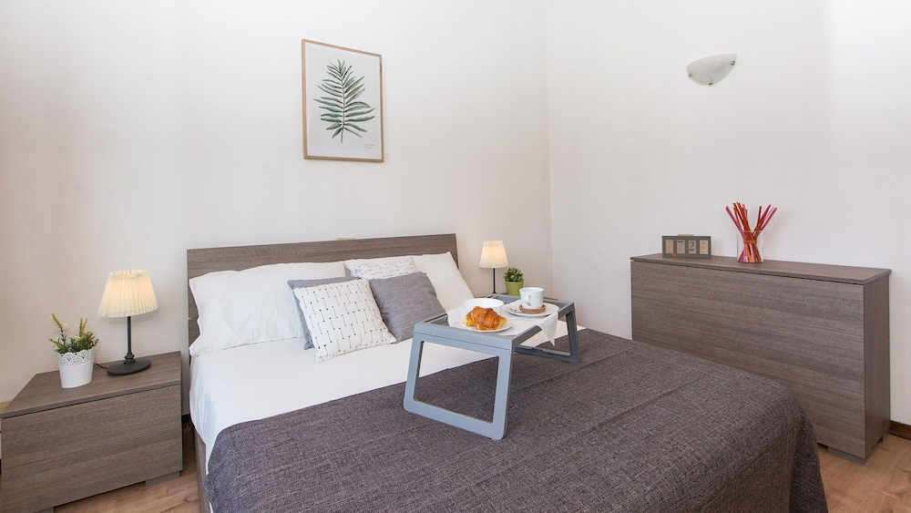 Rental In Rome Rosselli Palace Deluxe 3 Apartment 31/50