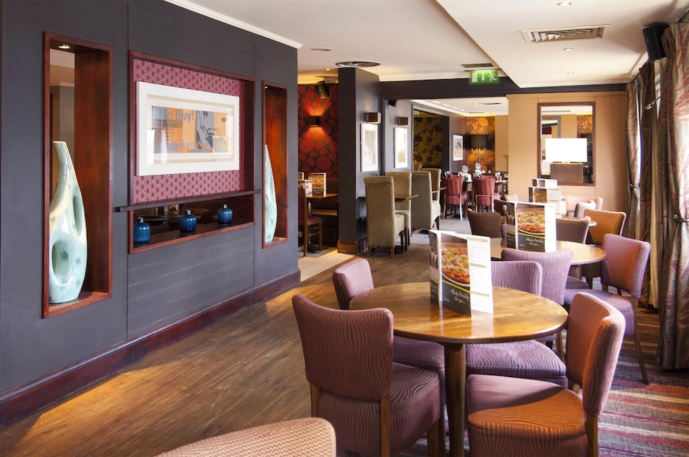 Premier Inn Gatwick Crawley Town West 22/34