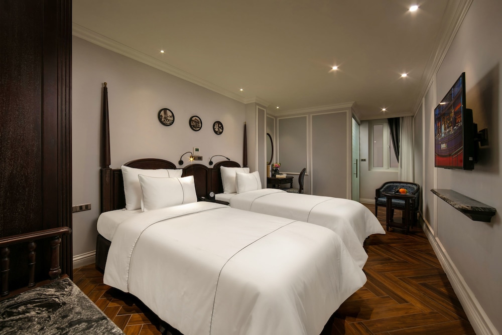Canary Hanoi Hotel 15/43