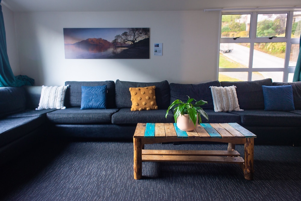 Haka House Queenstown 37/56