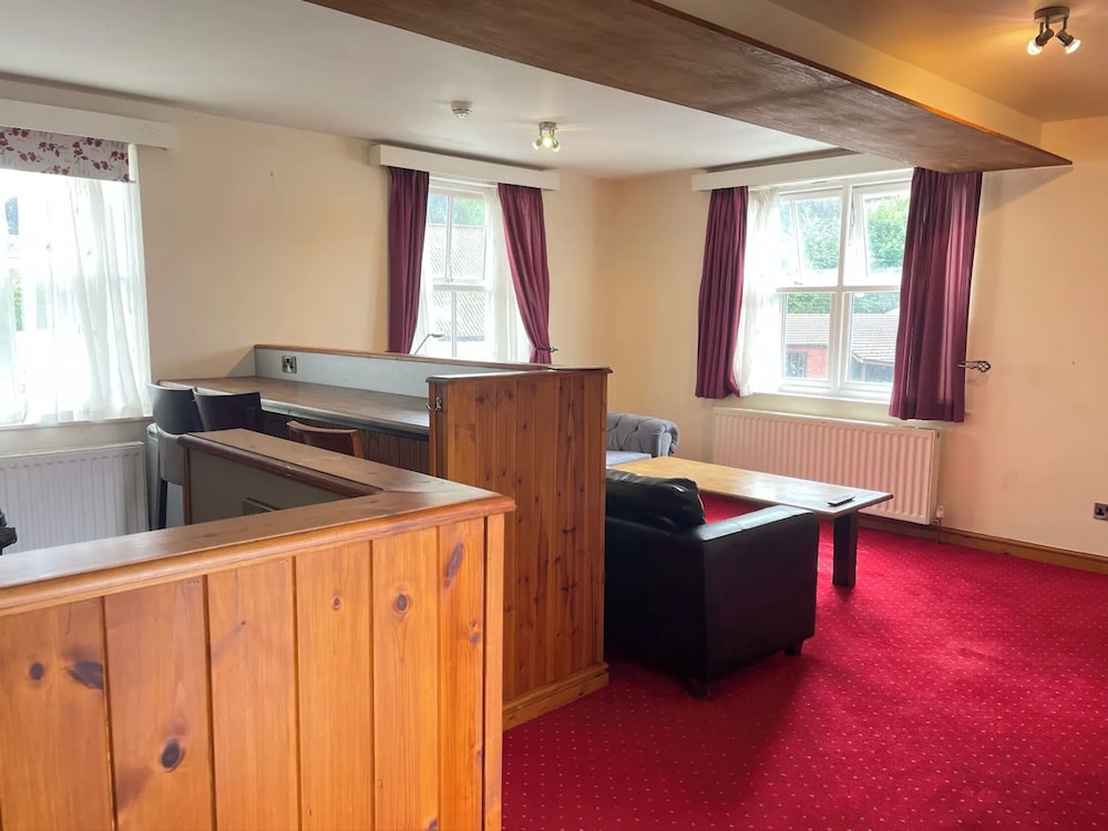 The Knighton Hotel by Payman Club 45/50