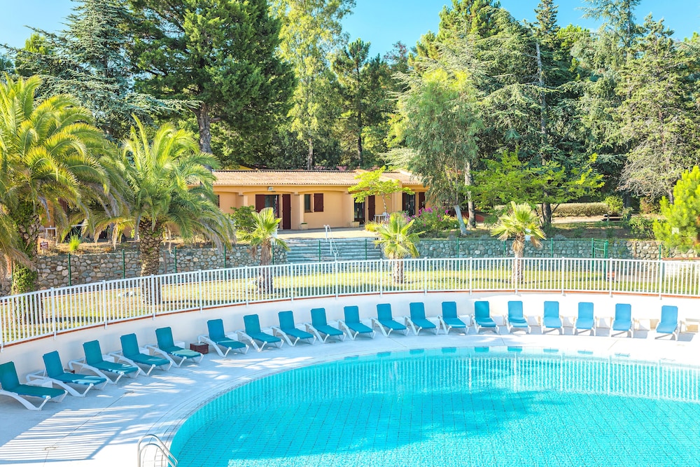 Village Vacances Azureva Argelès-Sur-Mer 29/32