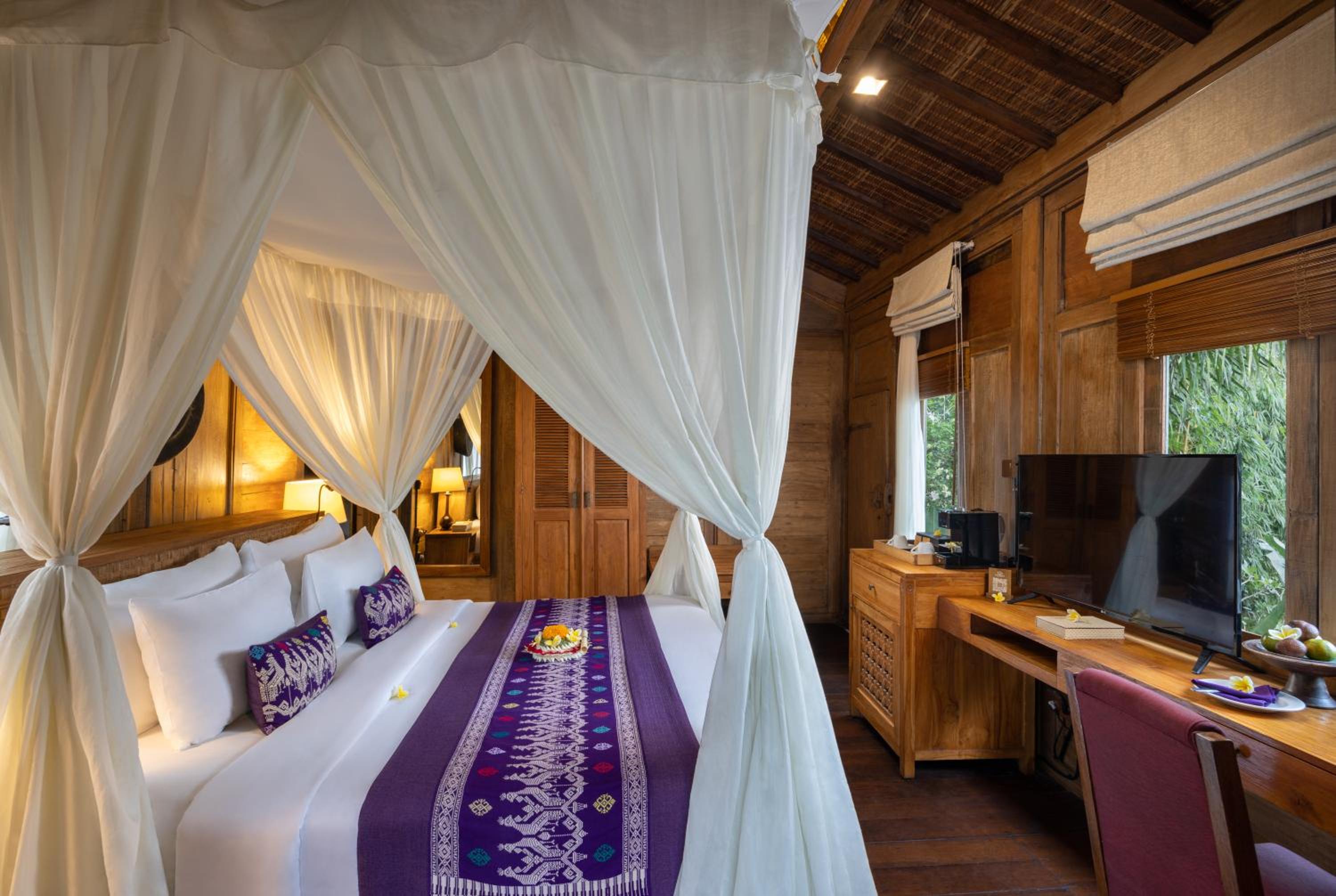 Wooden, Villa