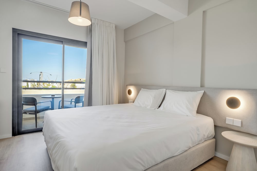 Room at Captain Karas Holiday Apartments, PARALIMNI
