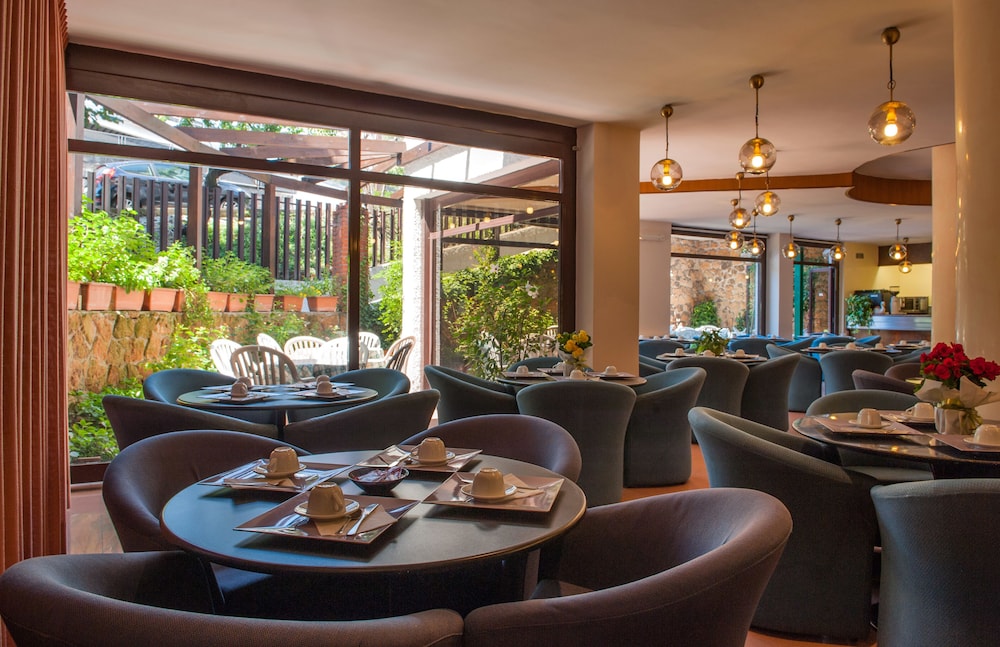 Hotel La Pergola 42/48