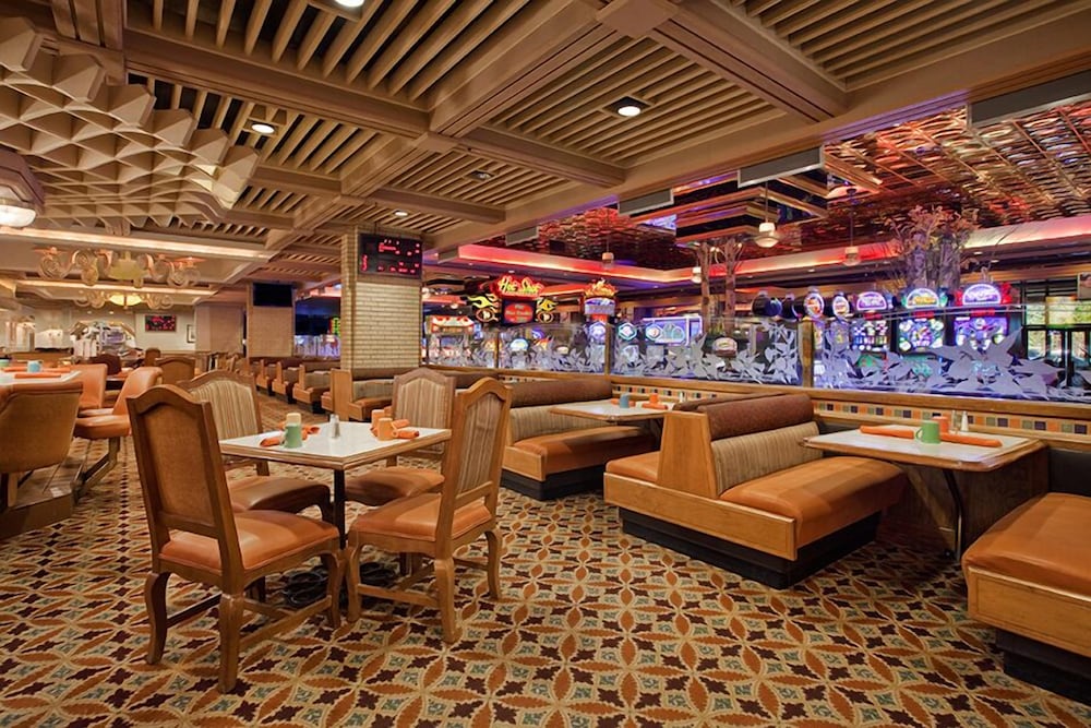 Maverick Hotel And Casino By Red Lion Hotels 45/66
