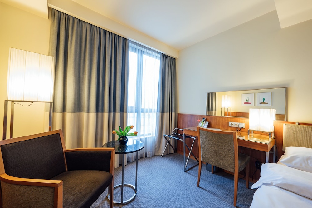 PeakTure Hotel Bucharest 56/68