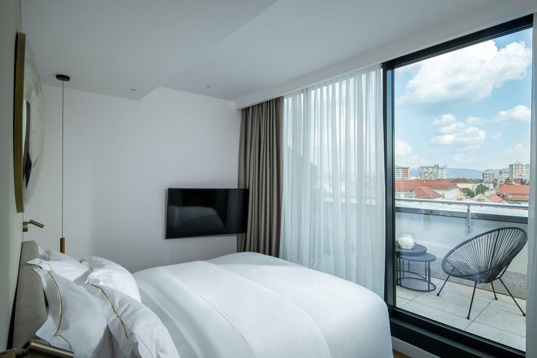 Above the City, Suite, King Bed, Sofa