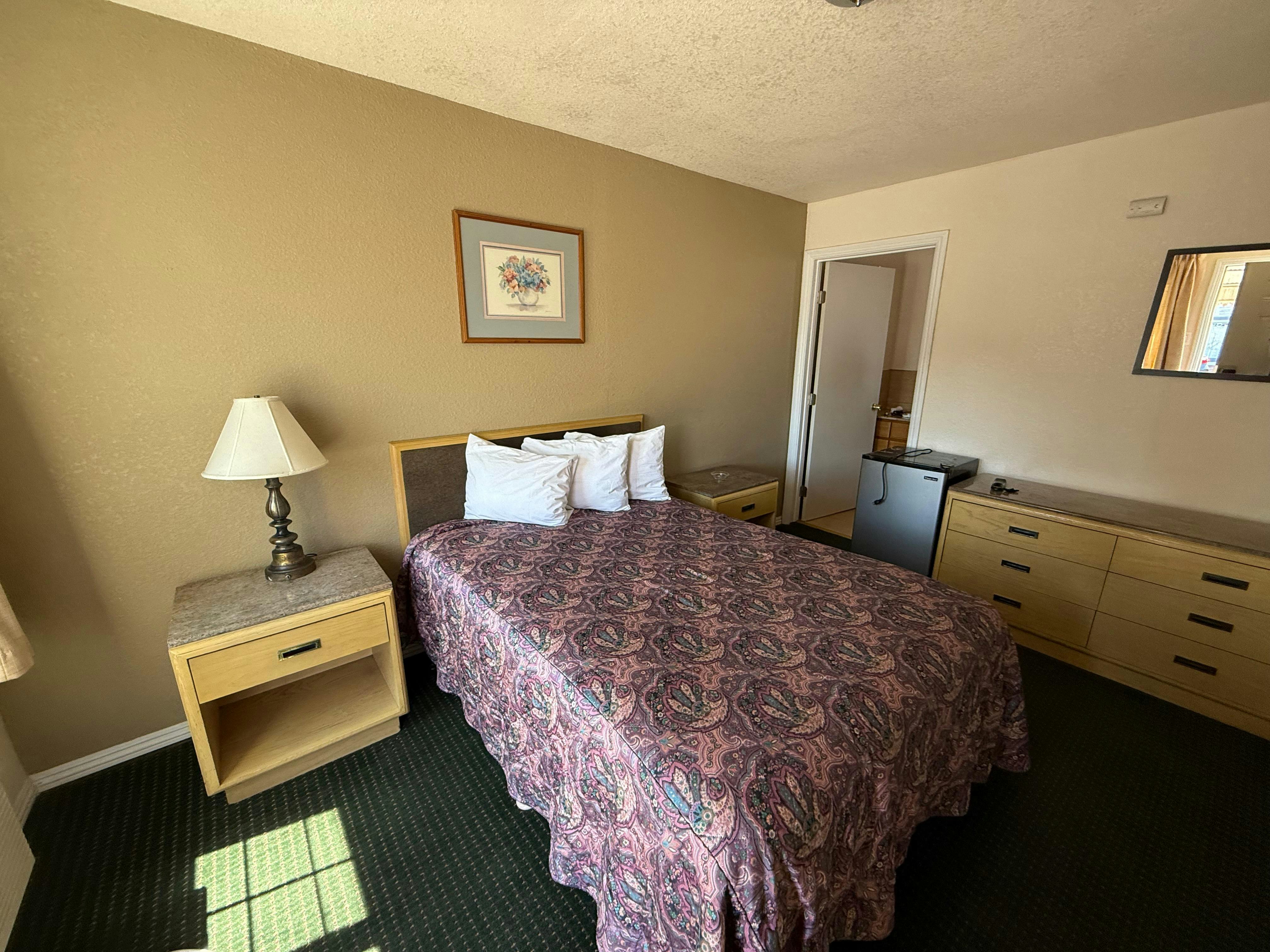 Discovery Inn Vallejo I 80 Near Napa CA 19/32