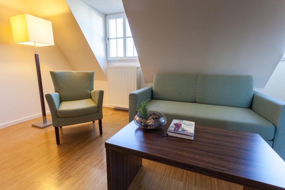 Hotel Halber Mond 23/50