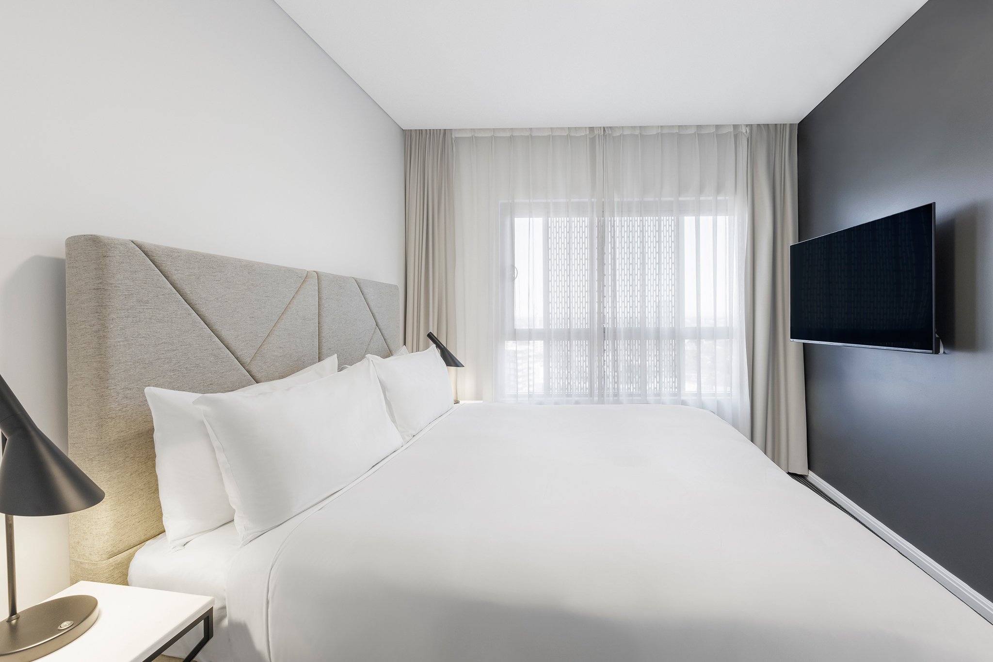 Meriton Suites Zetland 6/22