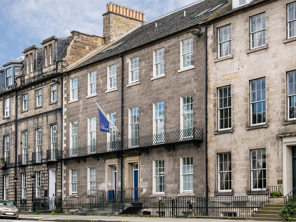 Travelodge Edinburgh Central Queen Street 17/22