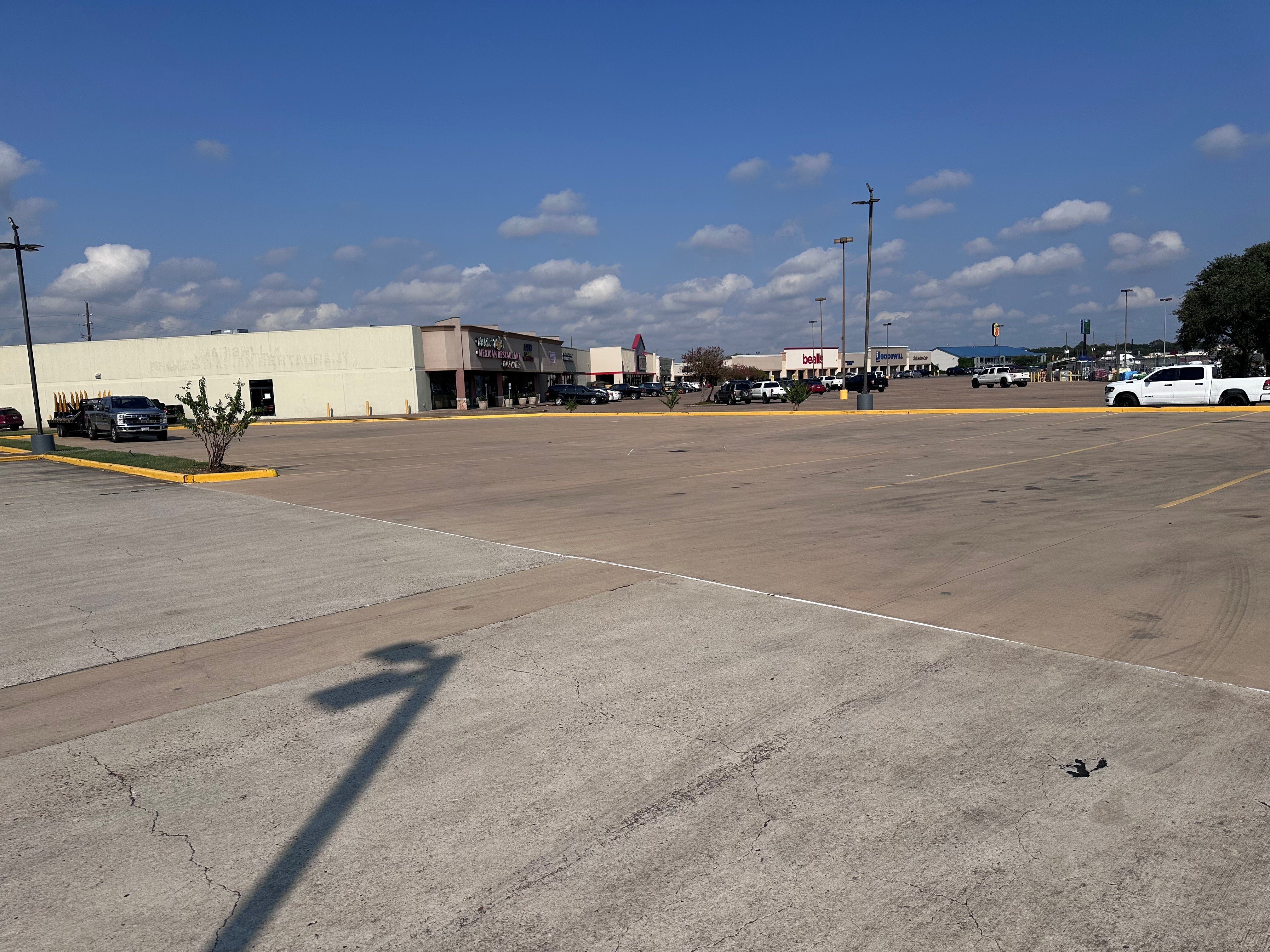 Holiday Inn Express Hotel & Suites Sealy 45/47
