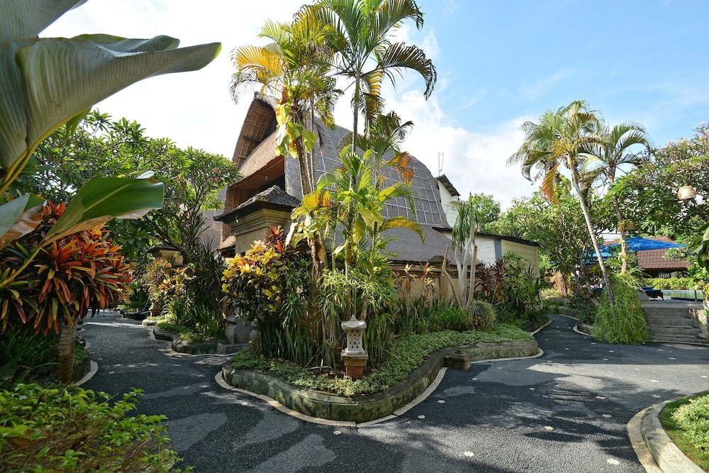 Puri Dewa Bharata Hotel and Villas 40/49