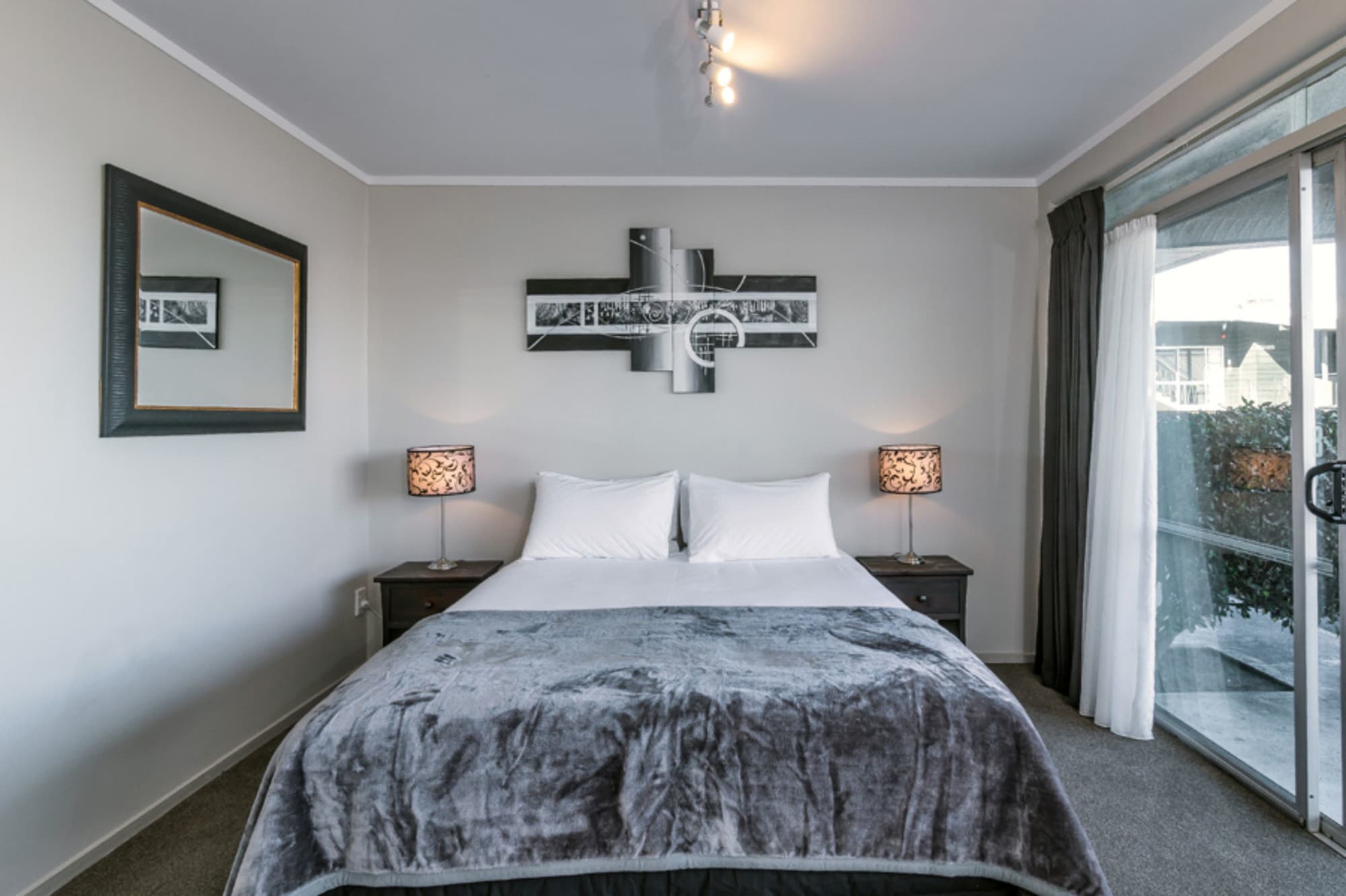 1 BEDROOM, UNIT, GROUND FLOOR