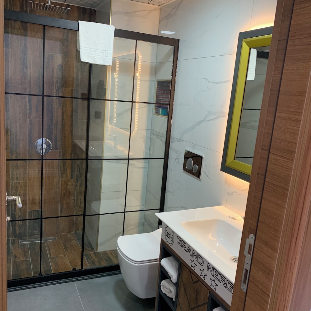 Grand Nergiz Otel 40/42