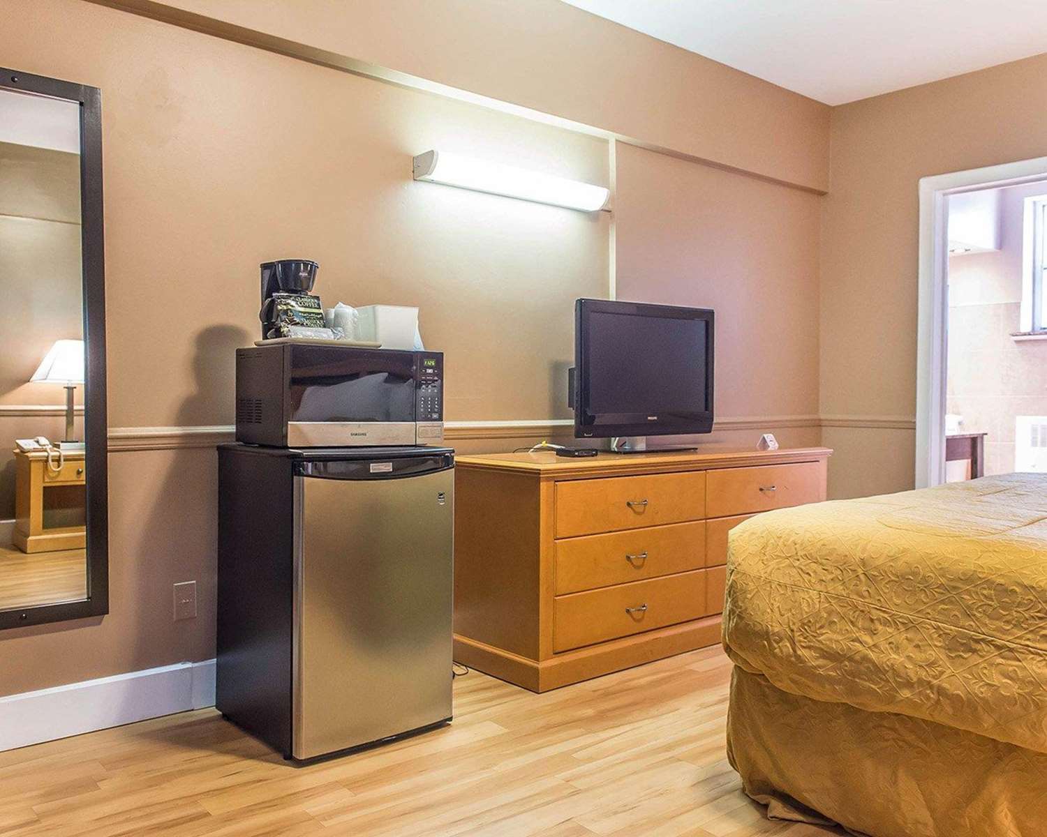 Econo Lodge Downtown Ottawa 44/50